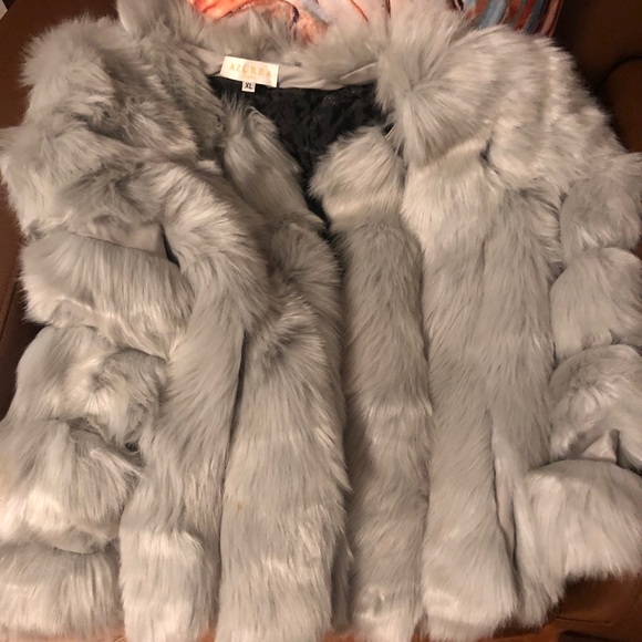 AZZURA FUR COAT GREY BEAUTIFUL - Picture 1 of 7